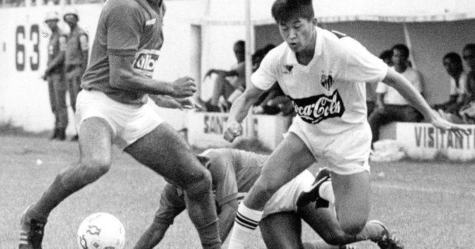 Kazu, ex-Santos e Palmeiras, é o jogador mais velho do mu