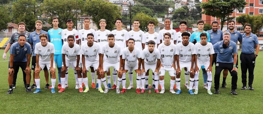 Fora de casa, Santos FC elimina Corinthians nos pênaltis em jogo único pela  semifinal da Paulista Cup Sub-14 - Santos Futebol Clube