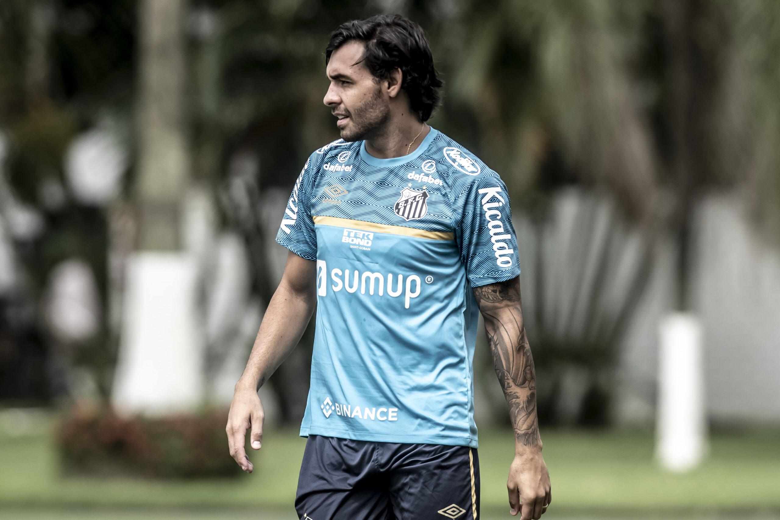 O que aconteceu com Ricardo Goulart no Santos?