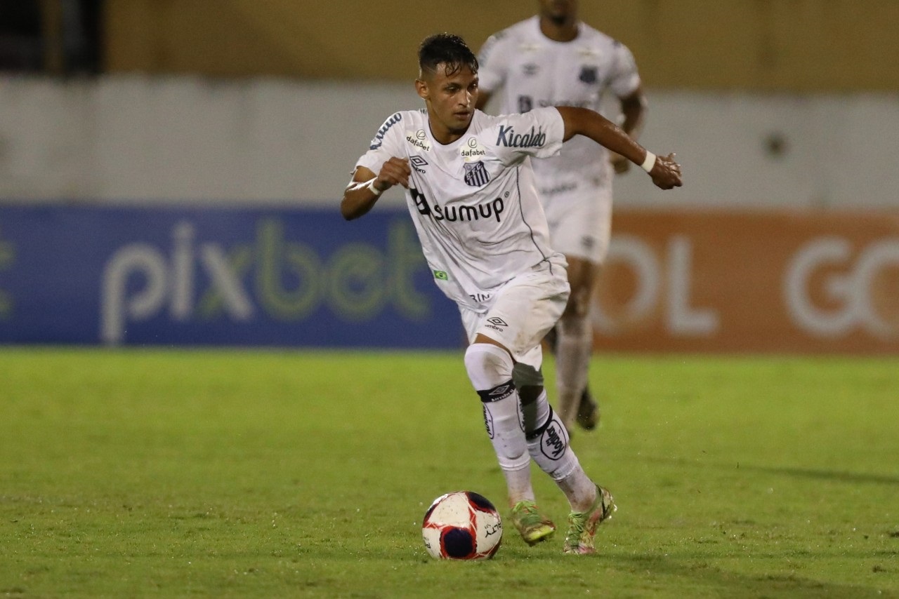 Santos inicia renovação com Wesley Patati, veja detalhes
