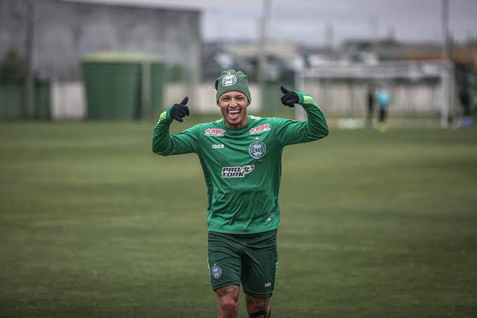 Novo atacante do Santos, Angulo vem de temporada com números 'tímidos