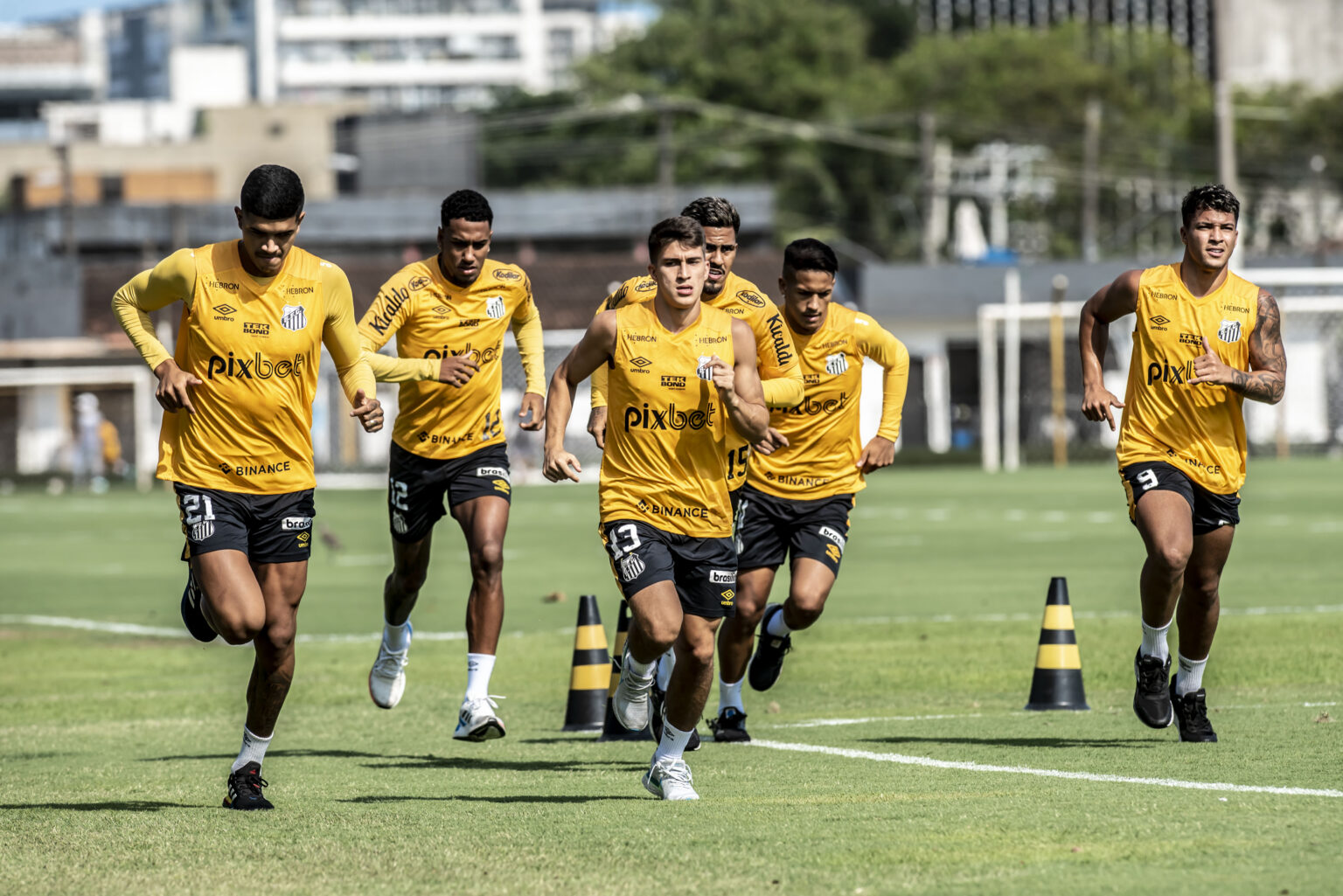 Santos inicia temporada com 37 jogadores no elenco