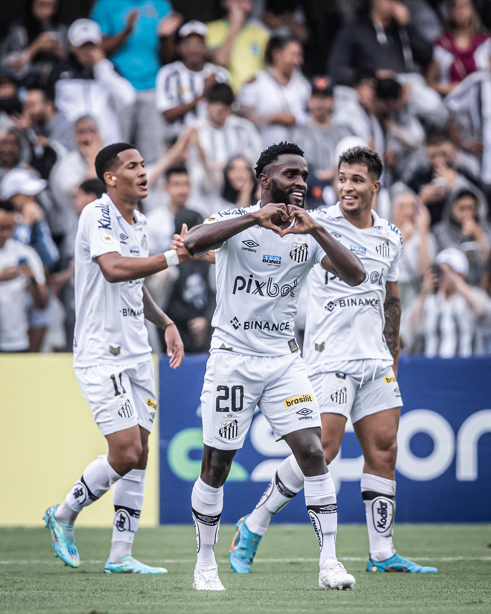 Veja Os Gols Da Goleada Do Santos Sobre A Portuguesa Na Vila Belmiro Diário Do Peixe 2713