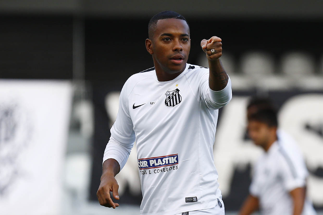 Passaporte de Robinho está em sala-cofre no Superior Tribunal de