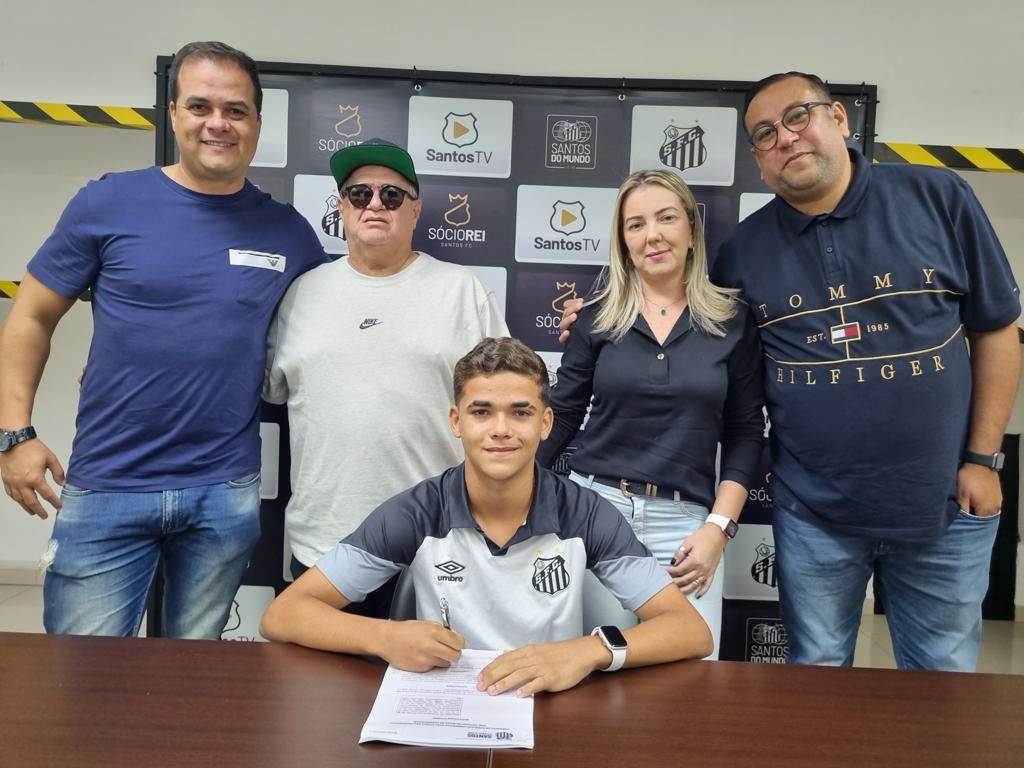 Santos faz parceria com clube do interior e contrata jogadores para o Sub-14