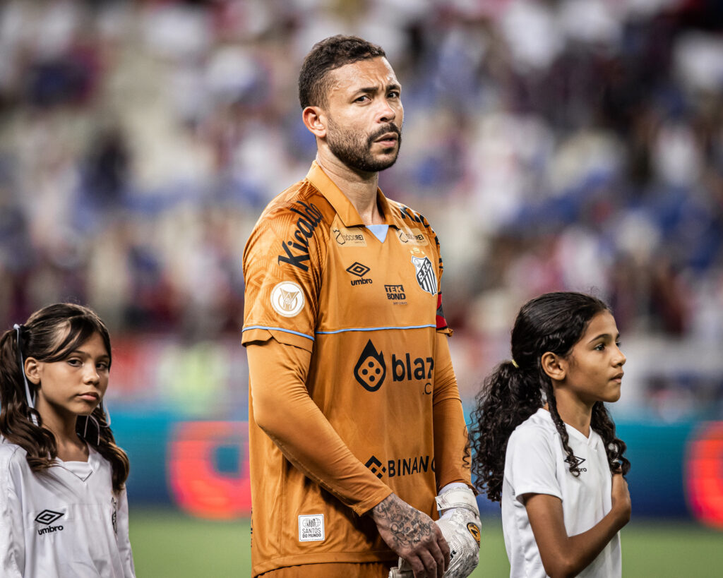 Repor a bola em jogo como goleiro