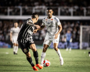 Suspenso, zagueiro Joaquim desfalca o Santos contra o Mirassol