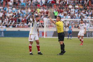 Tomás Rincón e Rômulo Otero foram titulares em empate da Venezuela contra a Quatemala