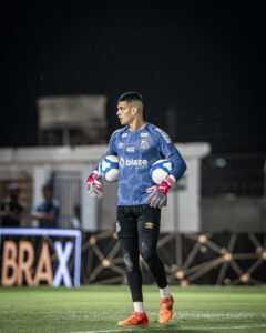 Destaque contra o Mirassol, Brazão não se abala com procura do Santos por goleiro