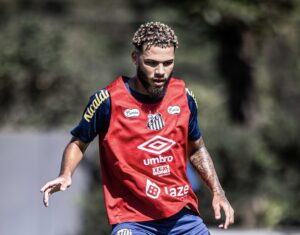 Nathan é reintegrado ao Santos após retorno de empréstimo