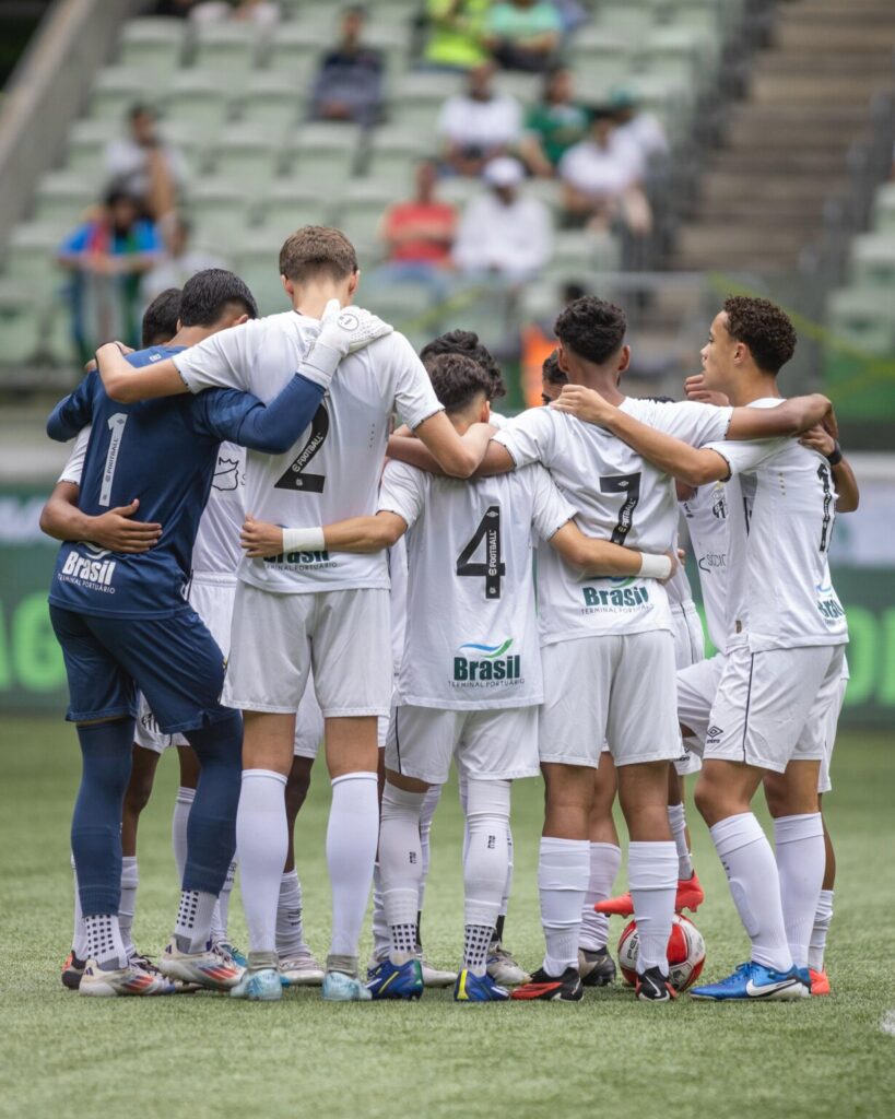 Santos perde para o Palmeiras e fica com o vice do Paulista Sub-15