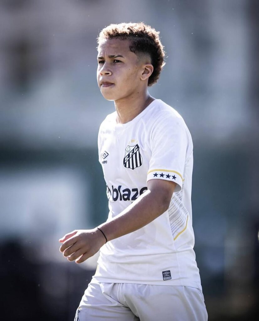 Inspirado por Ganso, Paulinho projeta clássico contra o São Paulo na final do Paulista Sub-14