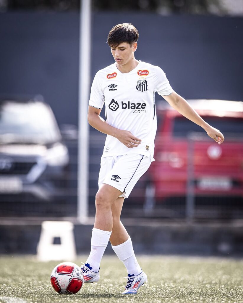 Vinicius Fabri faz balanço da temporada no primeiro ano do Sub-17 do Santos